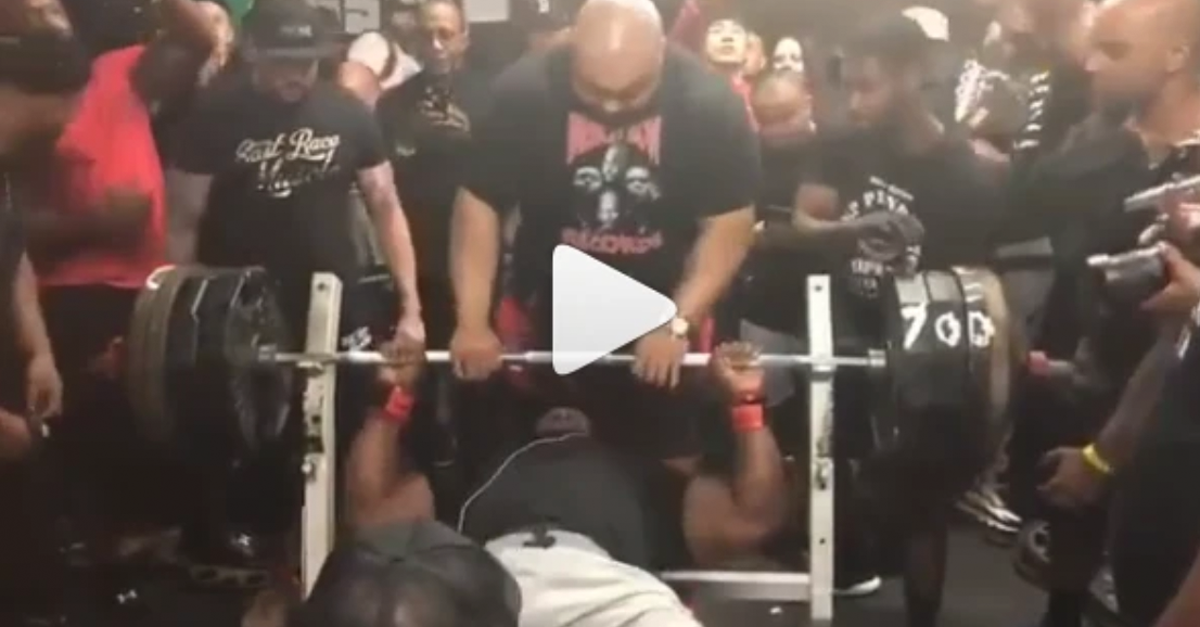 JOHNNY HARRIS - 1ST PERSON UNDER 300 LBS TO BENCH 700LBS!